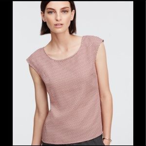 3/$30 Ann Taylor Shadow Squares Back ZIP Top - 18" from pit to pit
